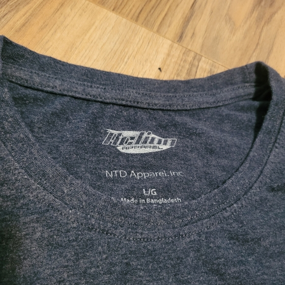 Men's T Shirt Size L - Picture 3 of 5